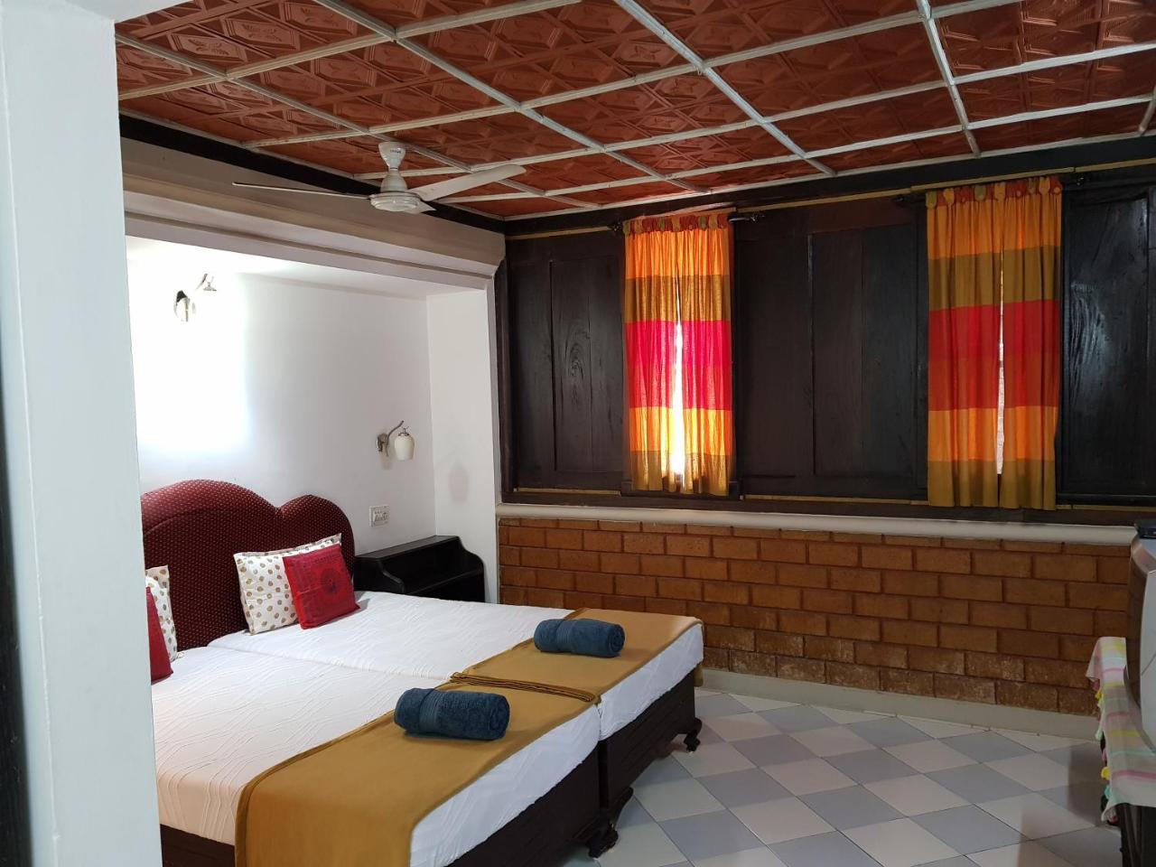 Kairali Palace Home Stay Thekkady Exterior foto